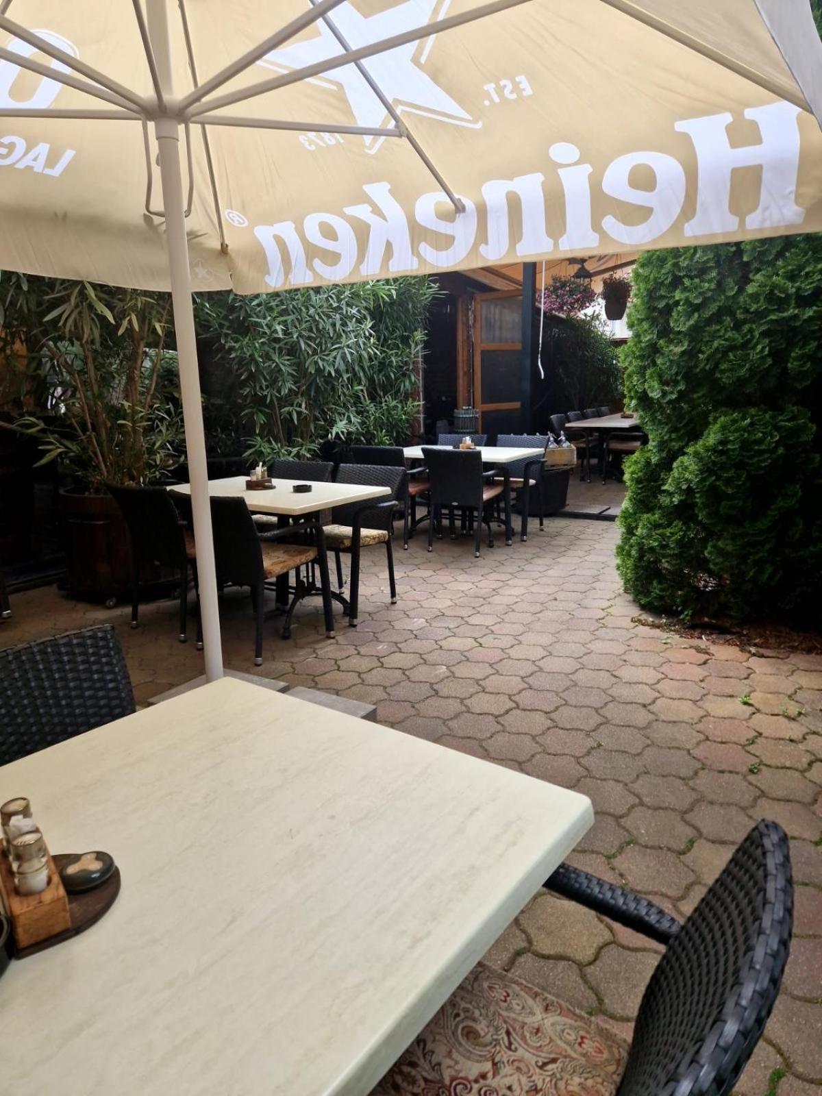 Bacchus Pub és Panzió Dunaharaszti Exterior foto